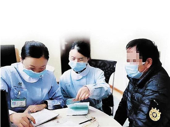 贵州交警1500公里跨省护送患婴成功手术